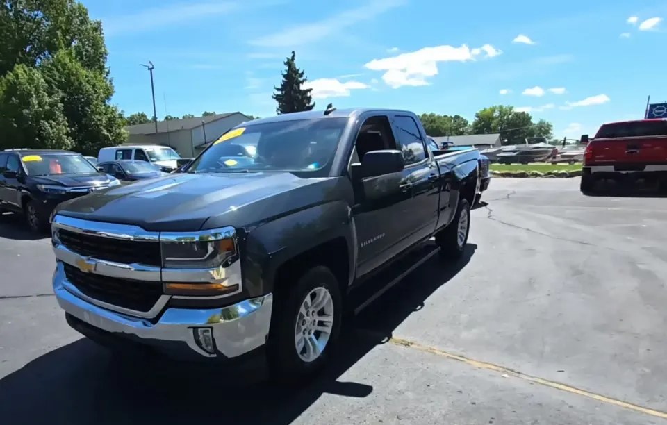 2019 CHEVROLET SILVERADO 1500 LD LT EXTENDED CAB MEDIUM BED 1LT - 1