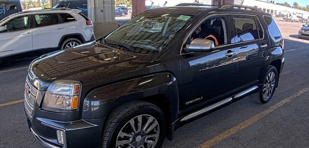 2017 GMC TERRAIN DENALI 5SA - 1