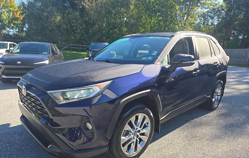 2021 TOYOTA RAV4 XLE PREMIUM - 1