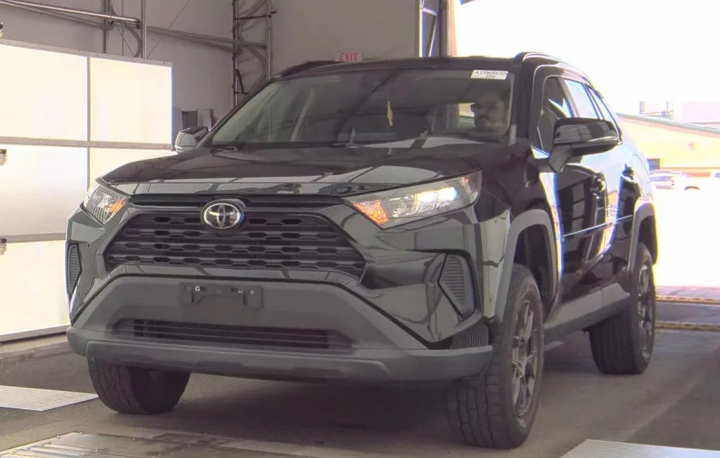 2019 TOYOTA RAV4 LE - 1