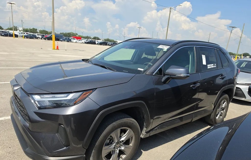 2025 TOYOTA RAV4 XLE - 1