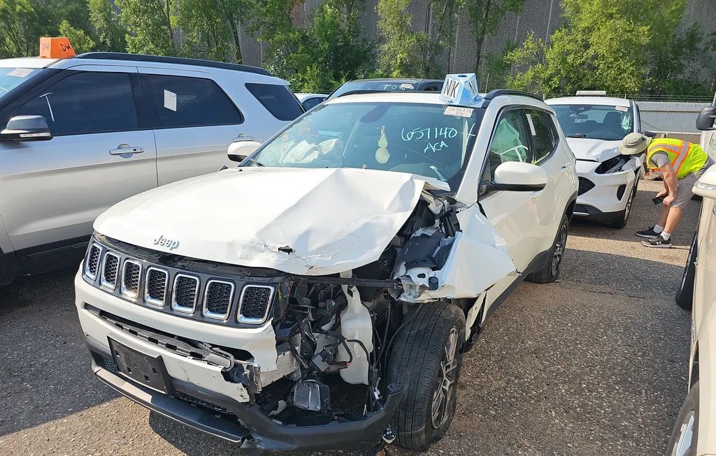 2017 JEEP COMPASS LATITUDE - 1