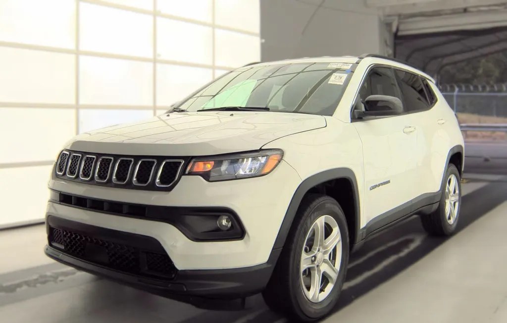2023 JEEP COMPASS LATITUDE - 1
