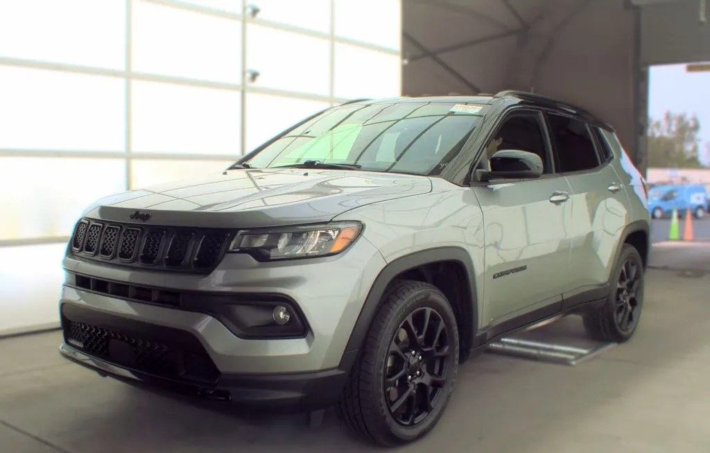 2023 JEEP COMPASS ALTITUDE - 1
