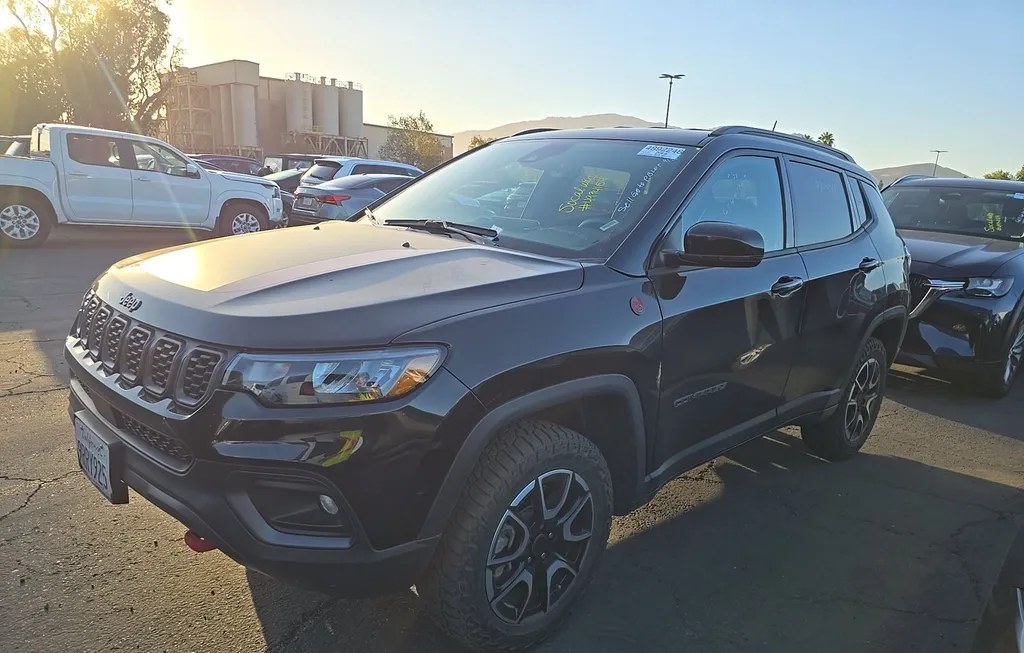 2025 JEEP COMPASS TRAILHAWK - 1