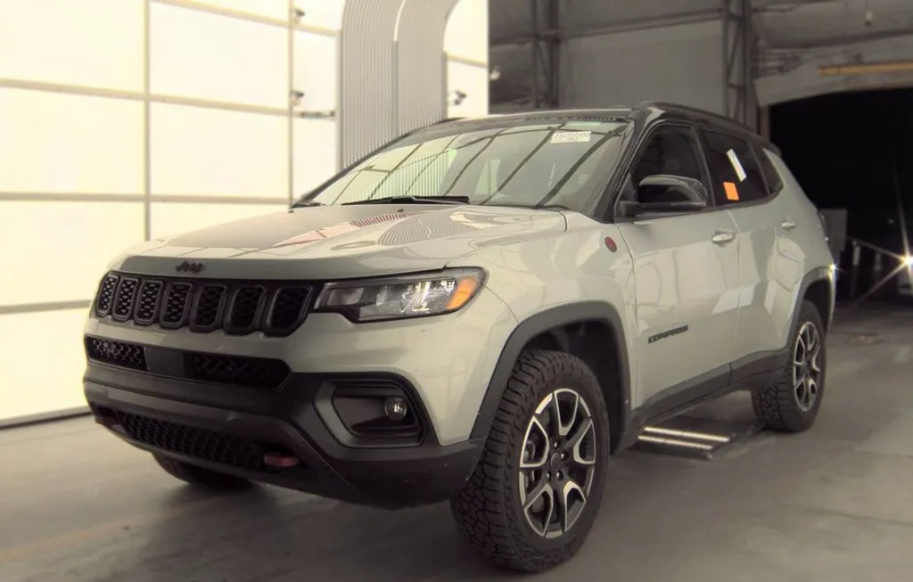 2025 JEEP COMPASS TRAILHAWK - 1