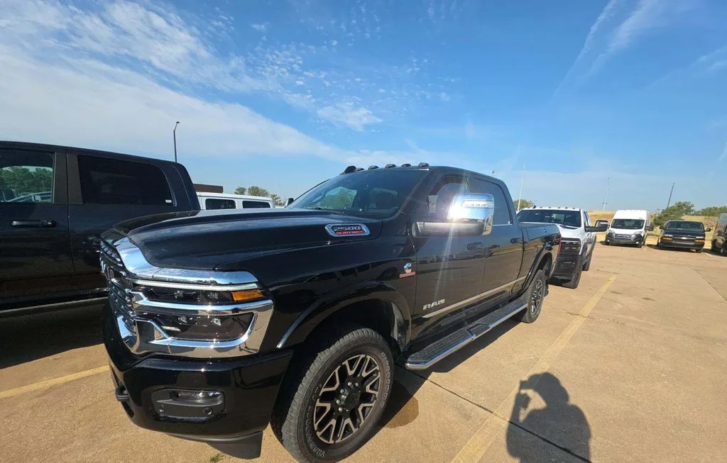 2026 RAM 2500 LIMITED CREW CAB MEDIUM BED - 1