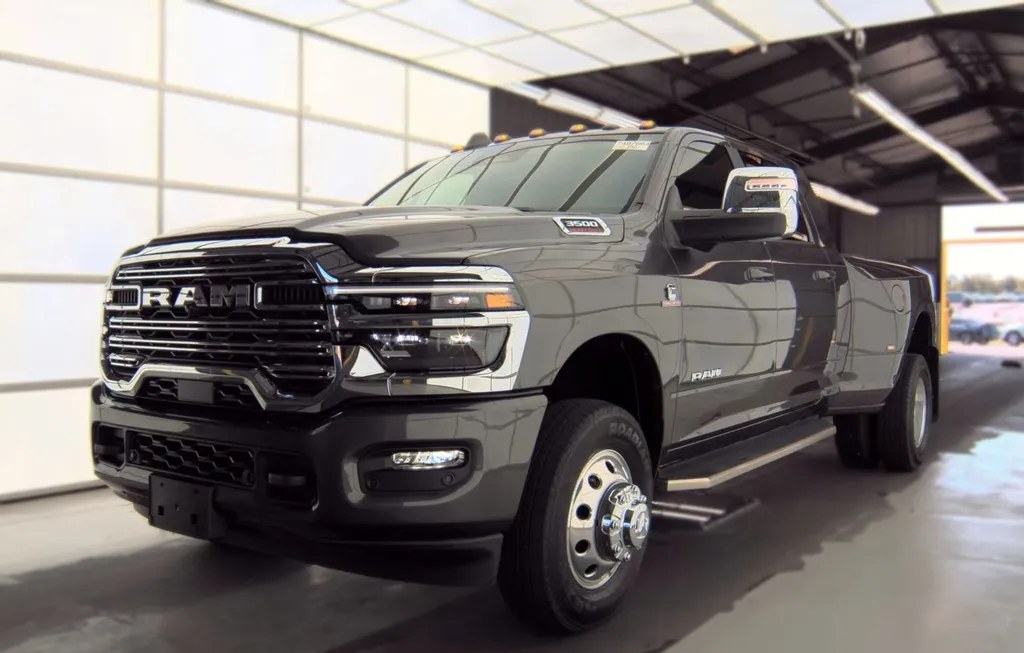 2026 RAM 3500 LARAMIE EXTENDED CREW CAB MEDIUM BED DRW - 1