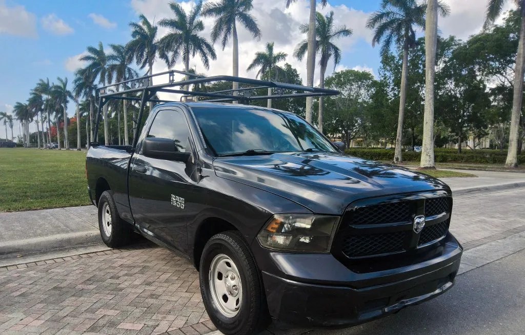2017 RAM 1500 TRADESMAN REGULAR CAB MEDIUM BED - 1