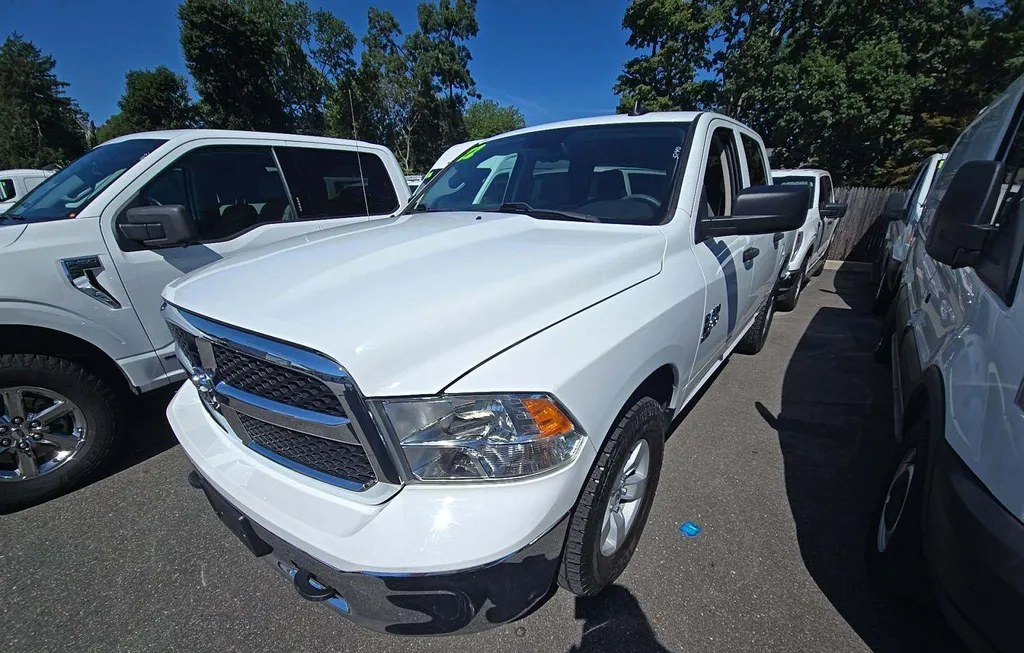 2022 RAM 1500 CLASSIC SLT CREW CAB SHORT BED - 1