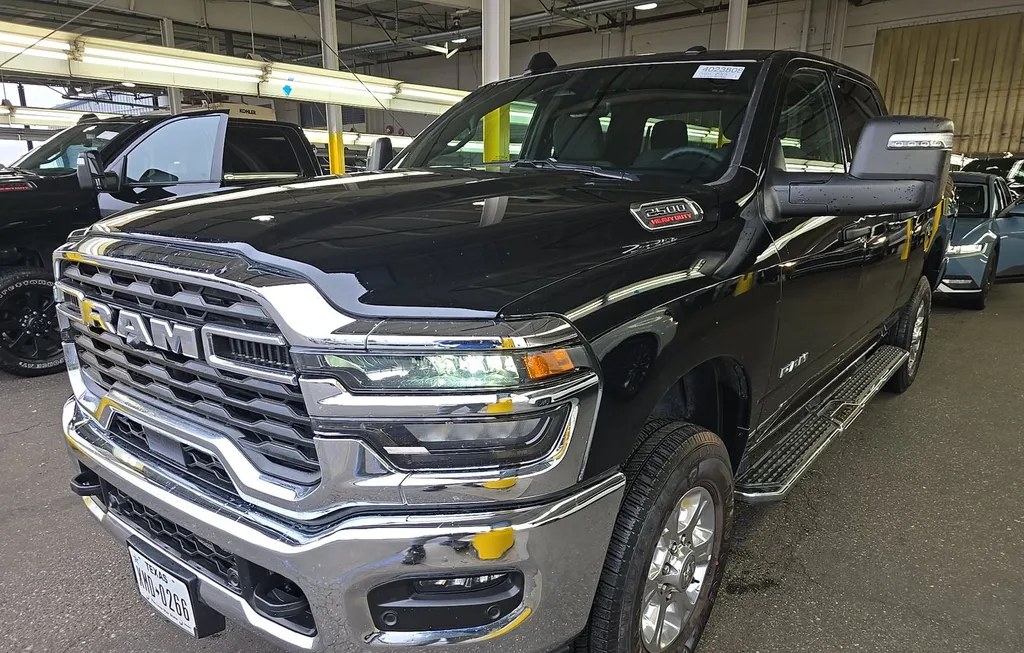 2026 RAM 2500 BIG HORN CREW CAB MEDIUM BED - 1