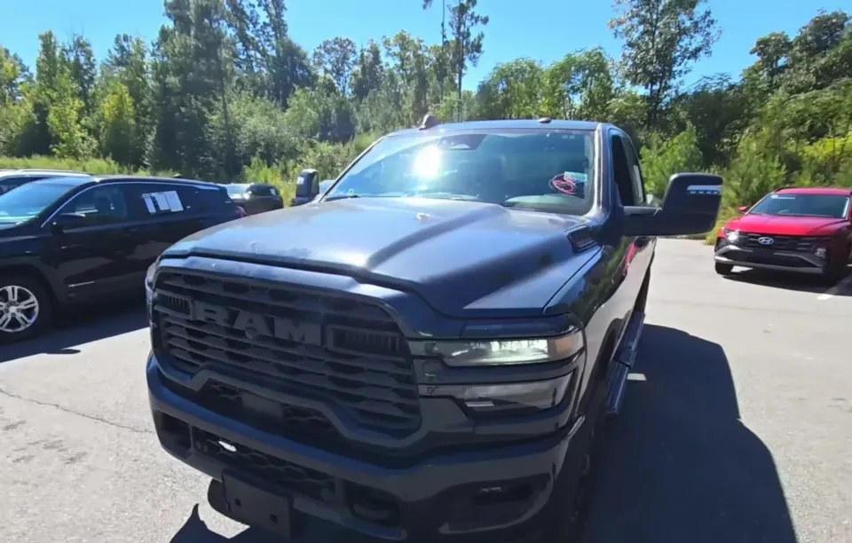 2026 RAM 2500 BIG HORN CREW CAB MEDIUM BED - 1