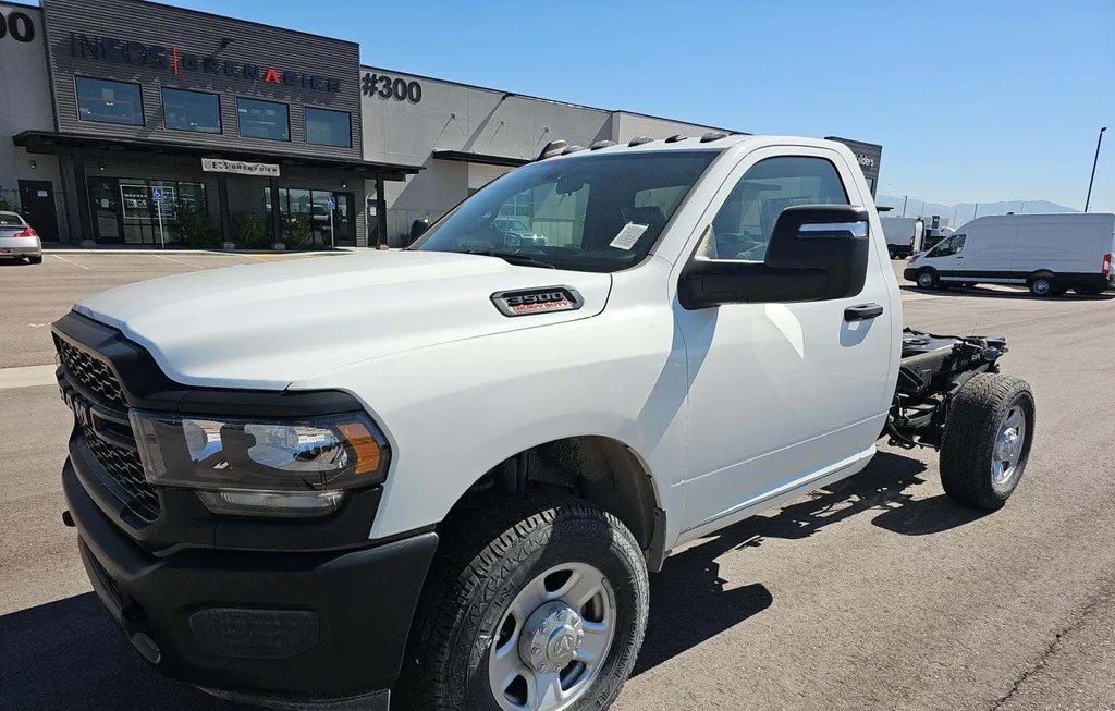 2024 RAM 3500 CAB CHASSIS TRADESMAN REGULAR CAB - 1