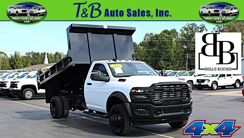 2025 RAM 5500 CAB CHASSIS TRADESMAN REGULAR CAB DRW - 1