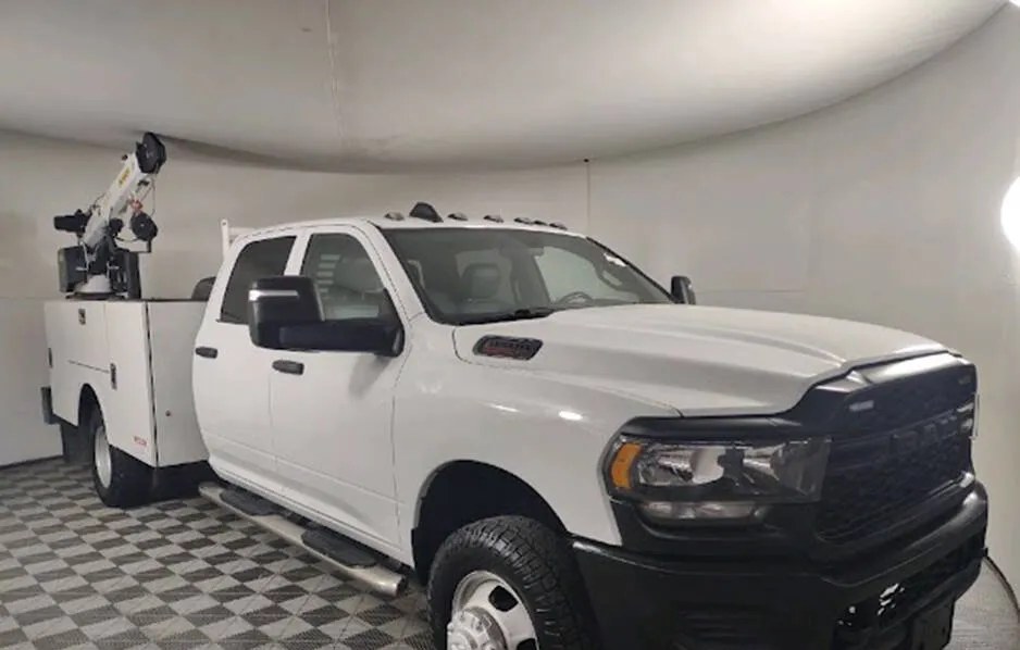 2024 RAM 3500 CAB CHASSIS TRADESMAN CREW CAB DRW - 1