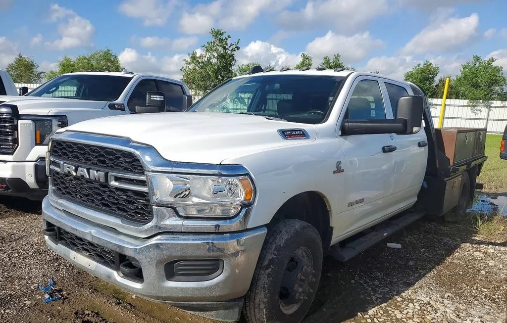 2022 RAM 3500 CAB CHASSIS TRADESMAN CREW CAB DRW - 1