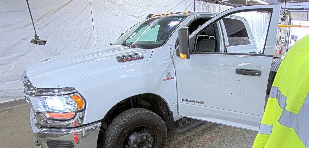 2022 RAM 3500 CAB CHASSIS TRADESMAN CREW CAB DRW - 1