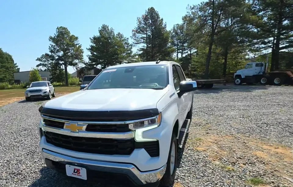 2023 CHEVROLET SILVERADO 1500 LT CREW CAB MEDIUM BED 1LT - 1