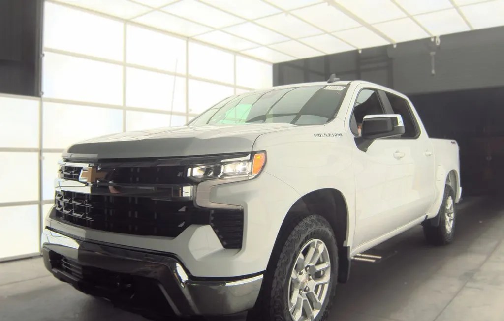 2023 CHEVROLET SILVERADO 1500 LT CREW CAB SHORT BED 2FL - 1