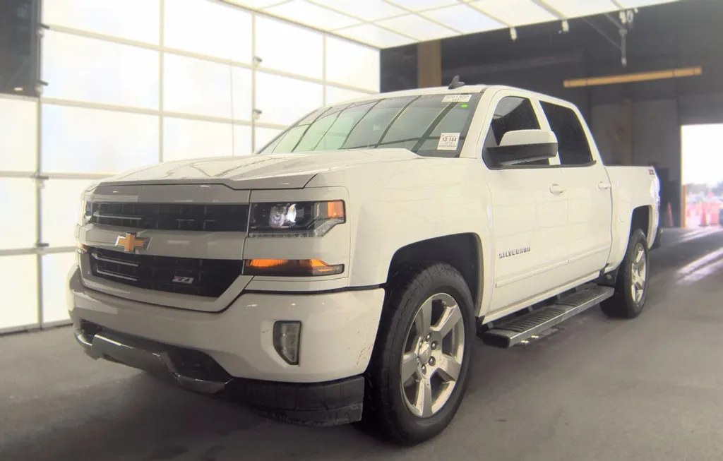 2018 CHEVROLET SILVERADO 1500 LT Z71 CREW CAB SHORT BED 2LT - 1