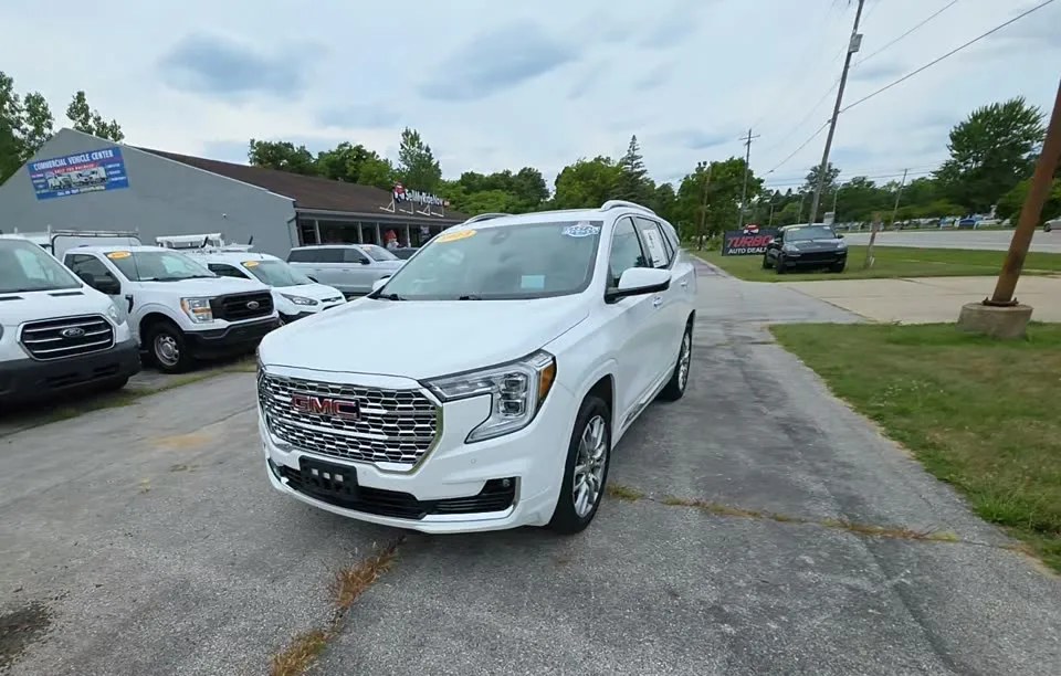 2023 GMC TERRAIN DENALI - 1