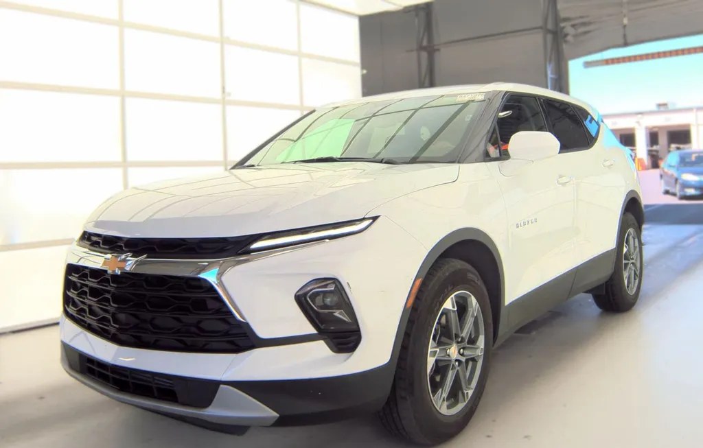 2025 CHEVROLET BLAZER LT 2LT - 1