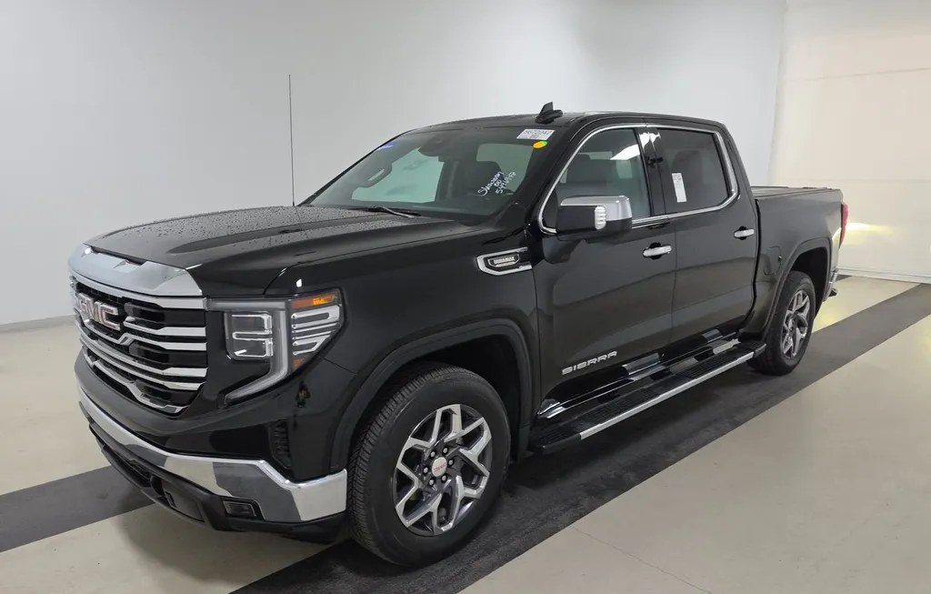 2023 GMC SIERRA 1500 SLT CREW CAB SHORT BED 4SA - 1