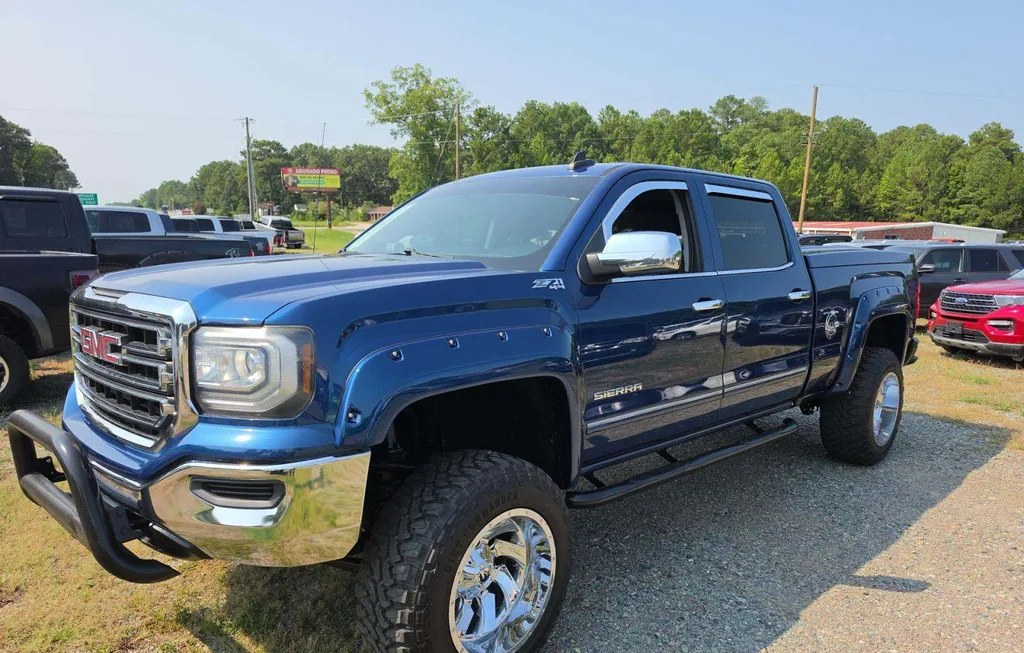 2017 GMC SIERRA 1500 SLE CREW CAB MEDIUM BED - 1