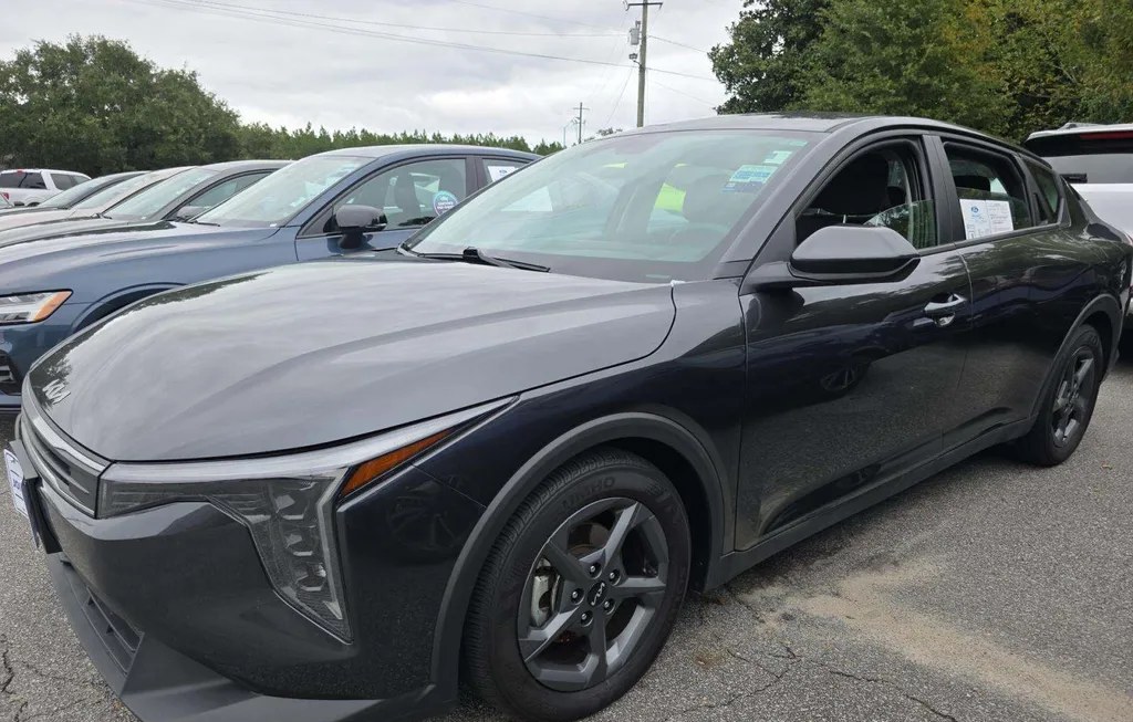 2025 KIA K4 LXS - 1