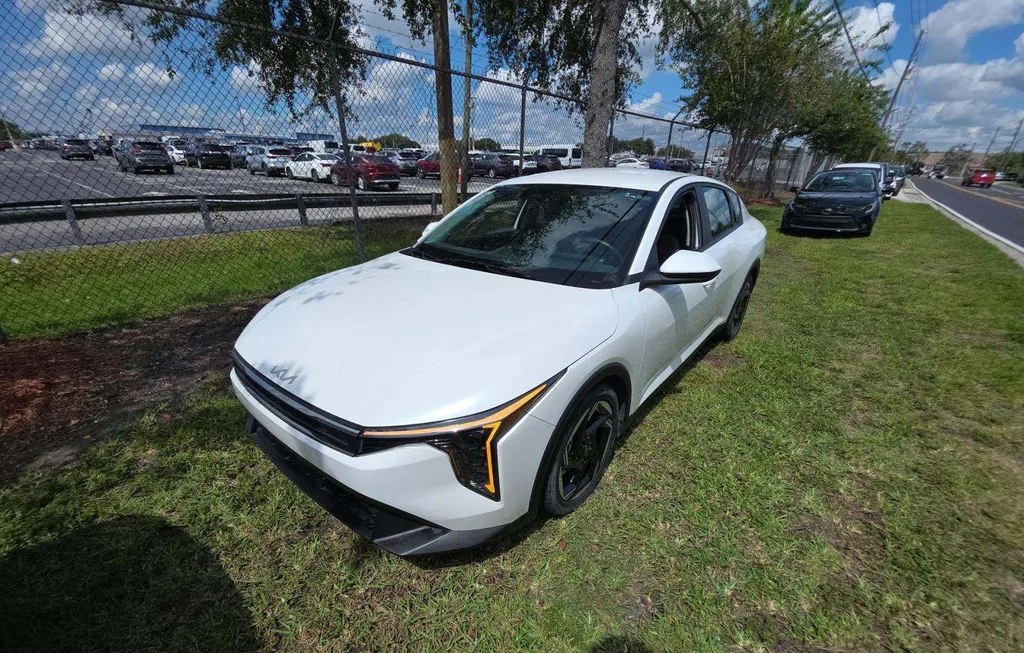 2025 KIA K4 EX - 1