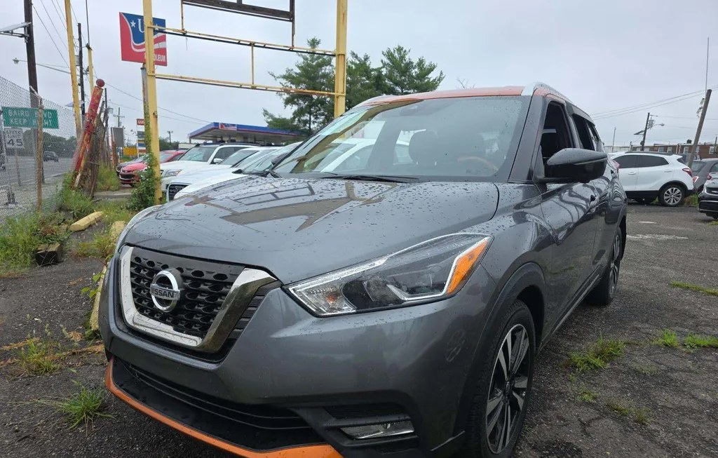 2020 NISSAN KICKS SR - 1