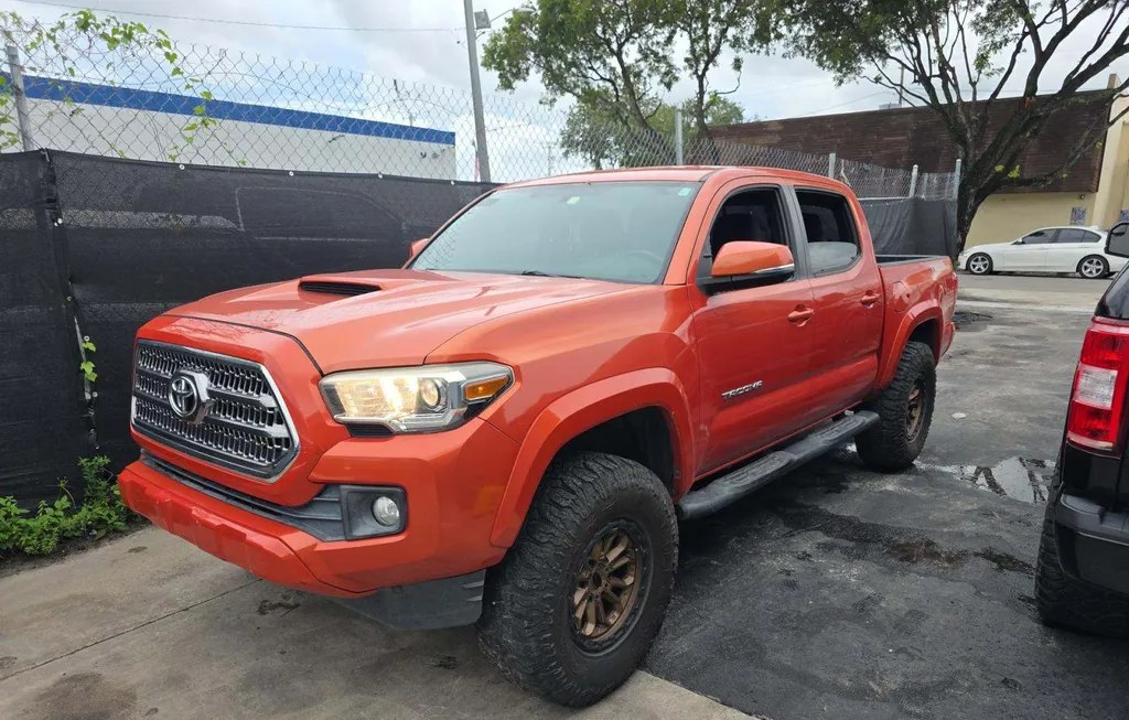 2017 TOYOTA TACOMA TRD SPORT CREW CAB MEDIUM BED - 1