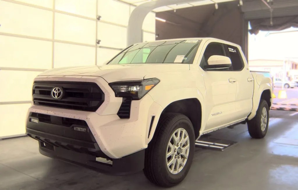 2024 TOYOTA TACOMA SR5 CREW CAB MEDIUM BED - 1