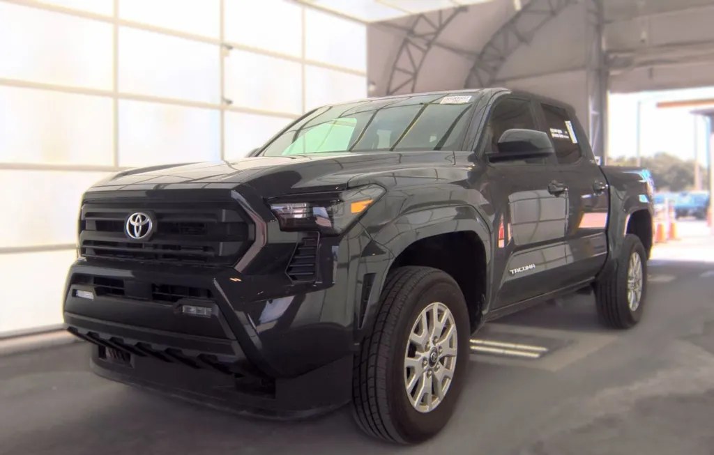 2026 TOYOTA TACOMA SR5 CREW CAB MEDIUM BED - 1