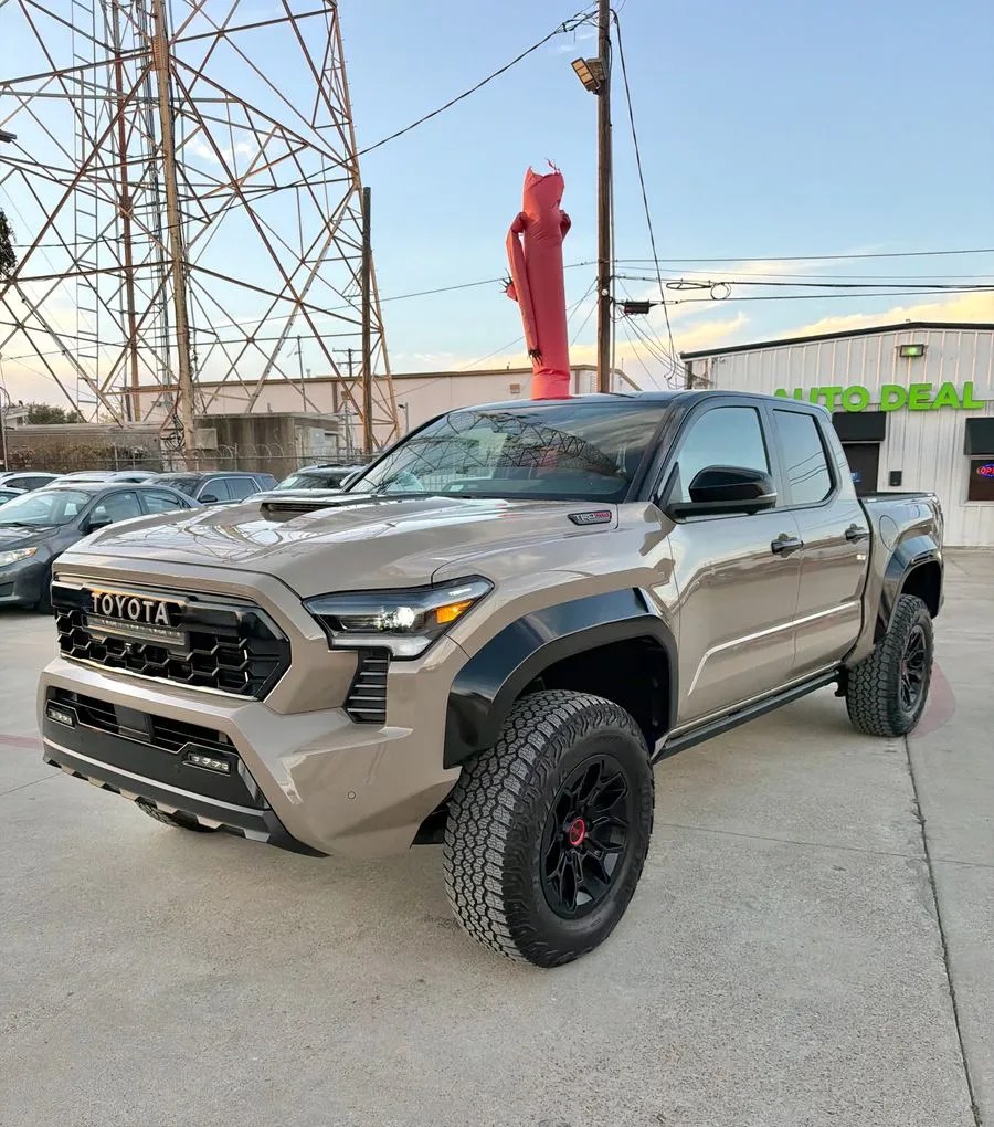 2025 TOYOTA TACOMA I-FORCE MAX TRD PRO CREW CAB MEDIUM BED - 1