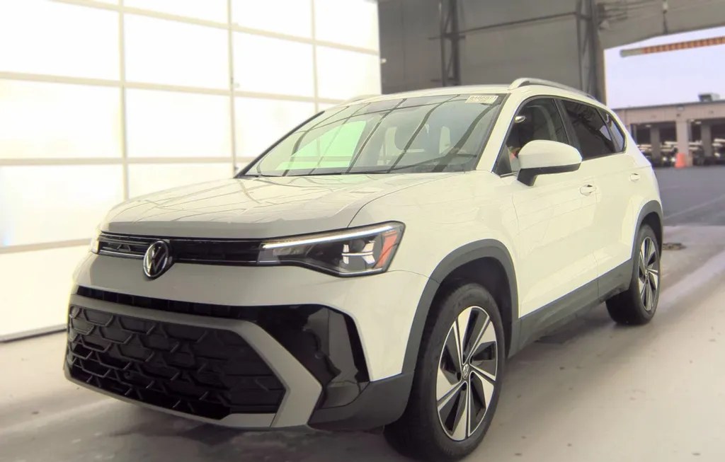 2025 VOLKSWAGEN TAOS SE - 1