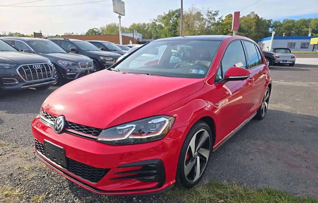 2019 VOLKSWAGEN GOLF GTI SE HATCHBACK - 1