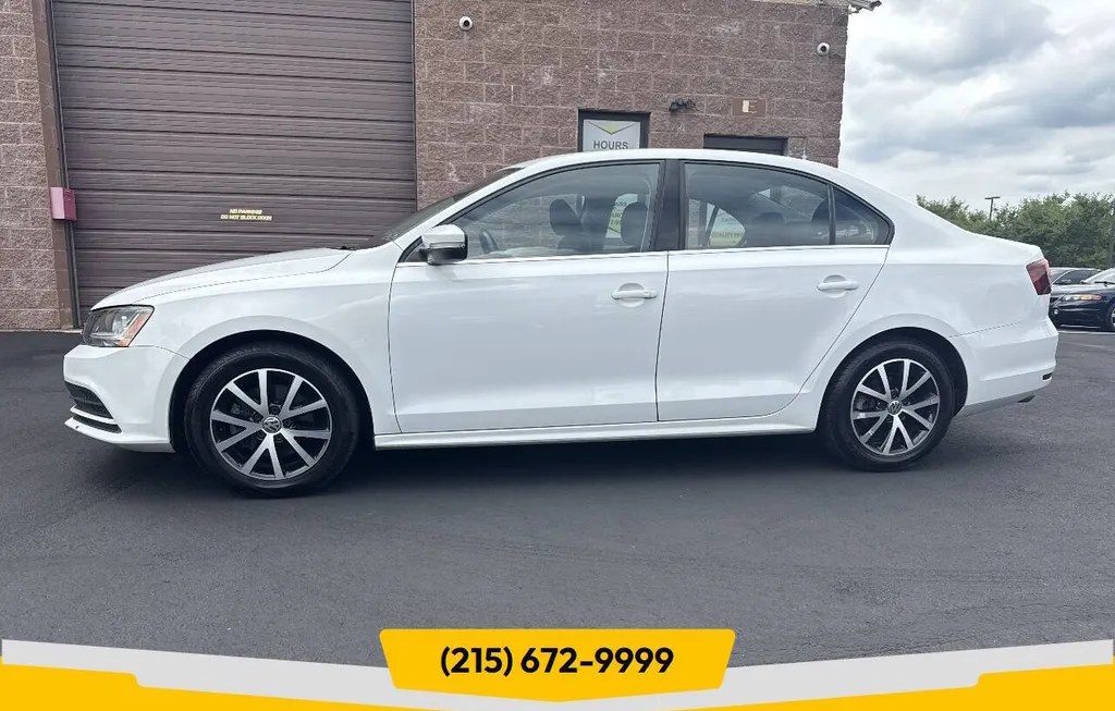 2017 VOLKSWAGEN JETTA SE - 1