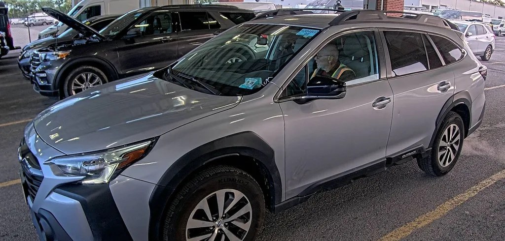2023 SUBARU OUTBACK PREMIUM - 1