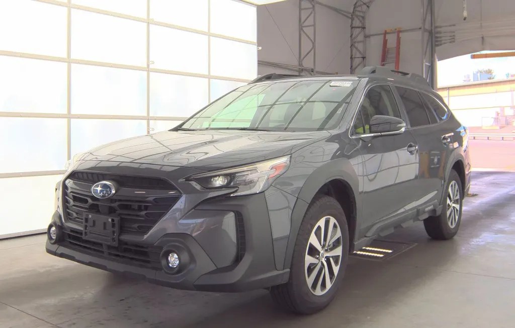 2025 SUBARU OUTBACK PREMIUM - 1