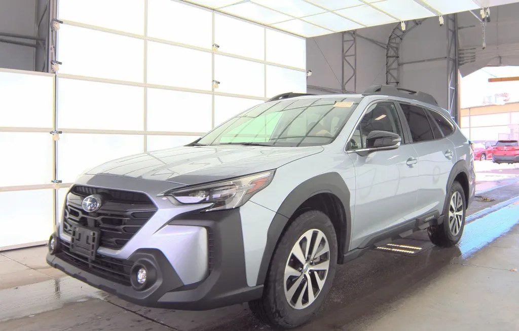 2025 SUBARU OUTBACK PREMIUM - 1