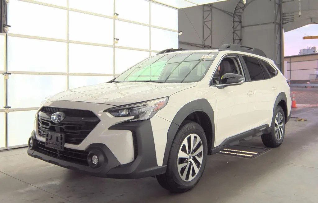 2025 SUBARU OUTBACK PREMIUM - 1