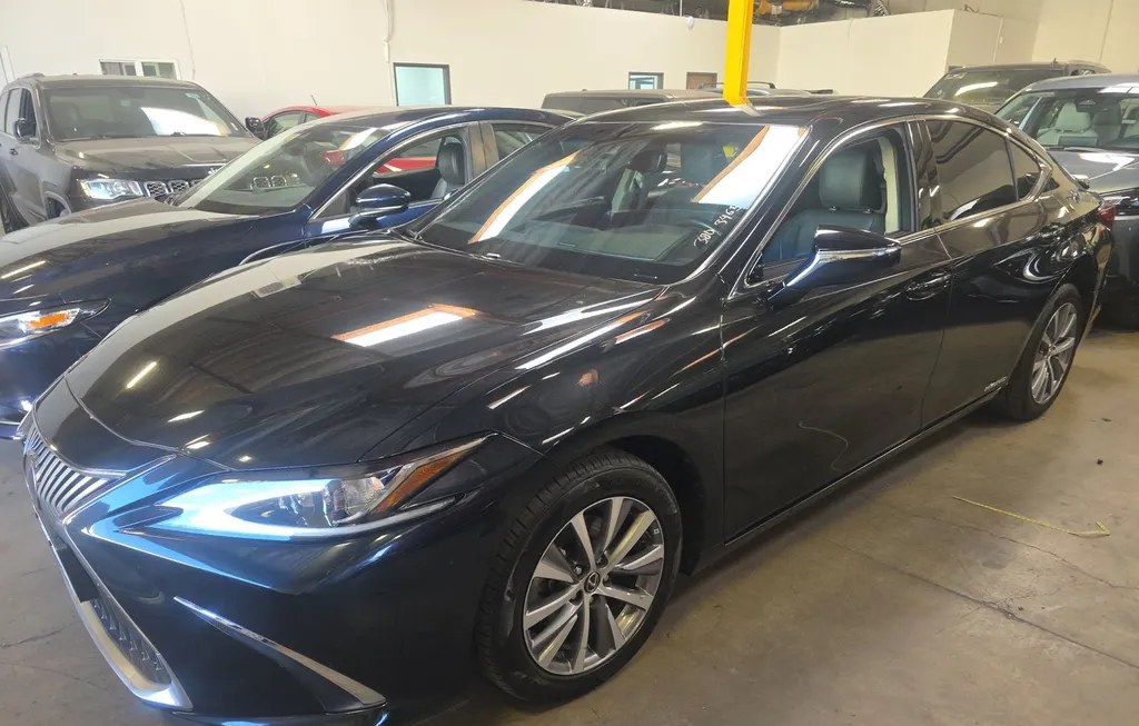 2021 LEXUS ES 300H - 1