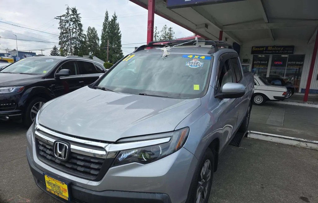 2017 HONDA RIDGELINE RTL-T CREW CAB MEDIUM BED - 1