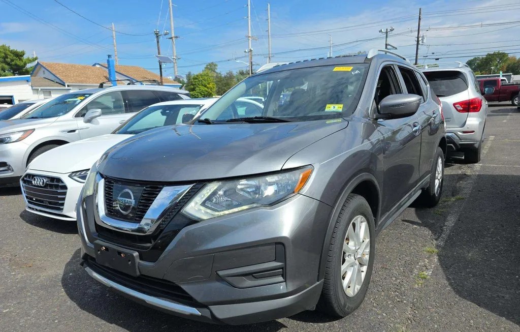2017 NISSAN ROGUE SV - 1