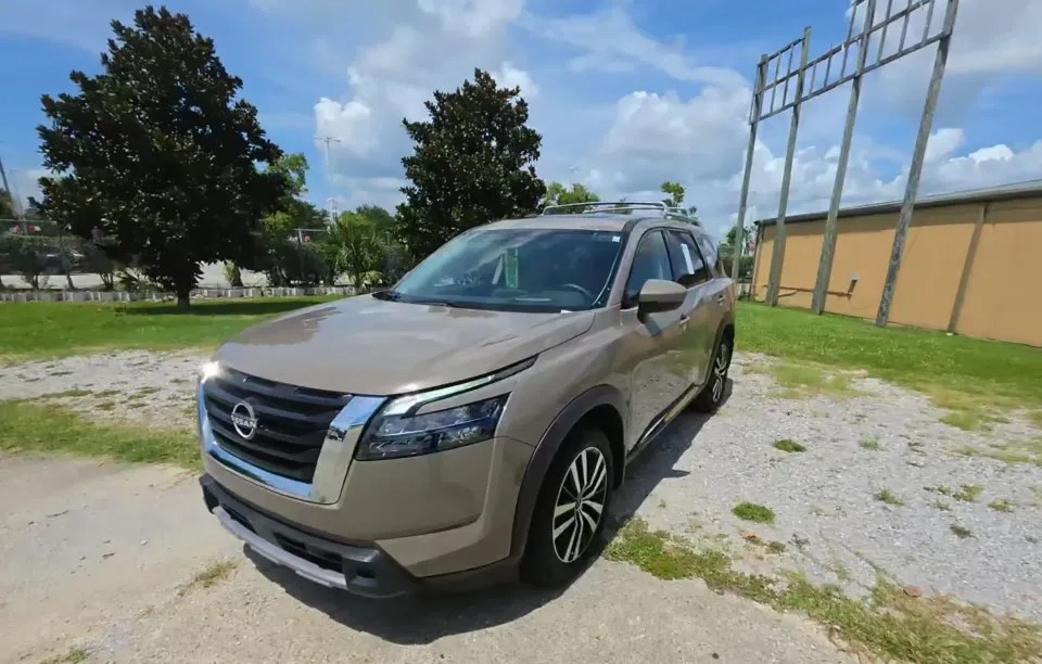 2025 NISSAN PATHFINDER PLATINUM - 1