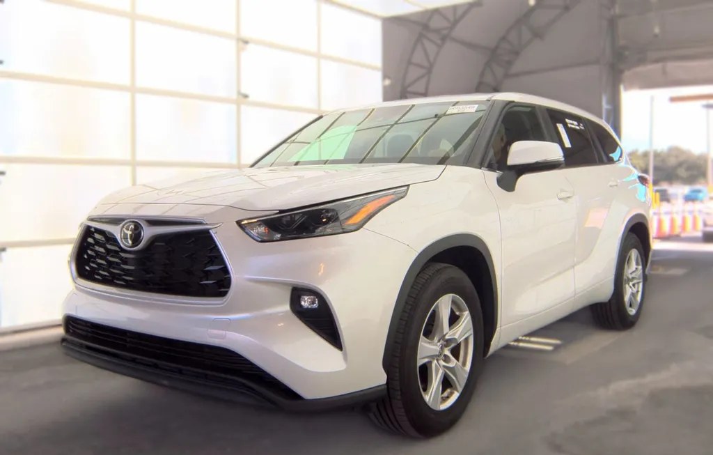 2025 TOYOTA HIGHLANDER LE - 1