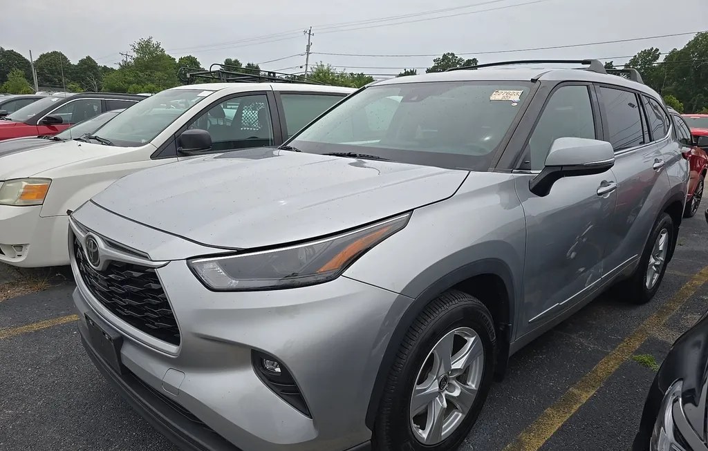 2023 TOYOTA HIGHLANDER LE - 1