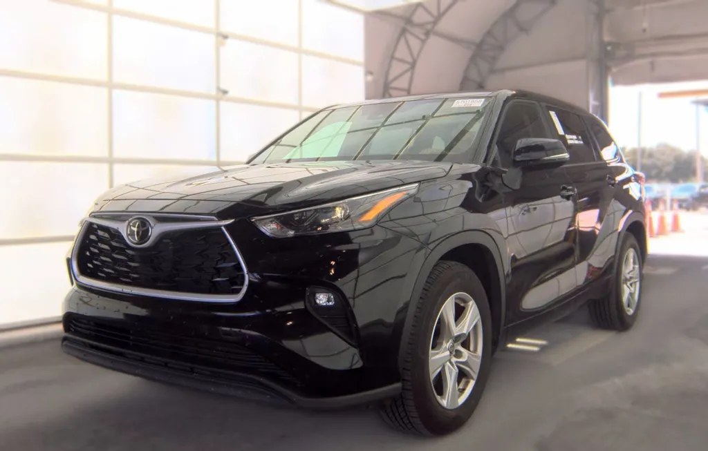 2025 TOYOTA HIGHLANDER LE - 1