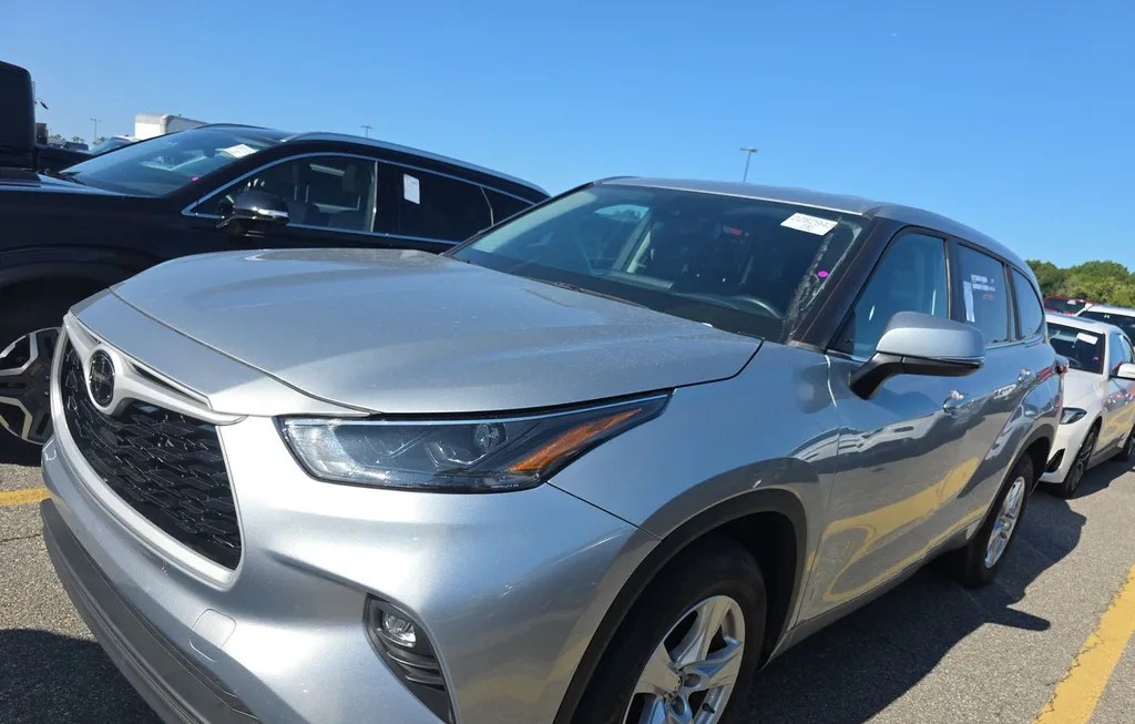 2025 TOYOTA HIGHLANDER LE - 1